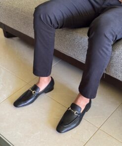 Slipper piel negro con herraje