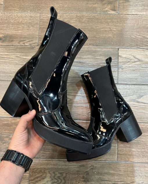 Bota charol negra plataforma