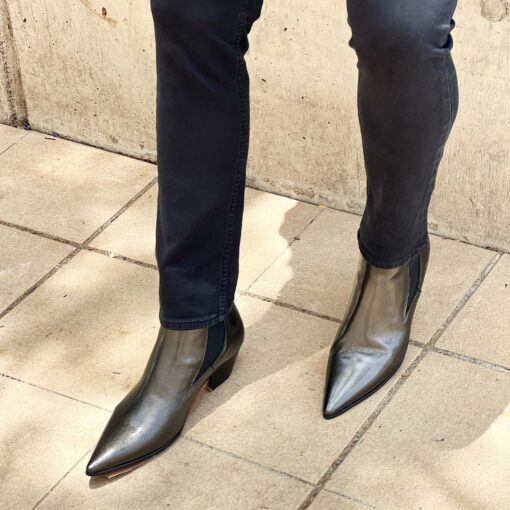 Bota puntal color bronce