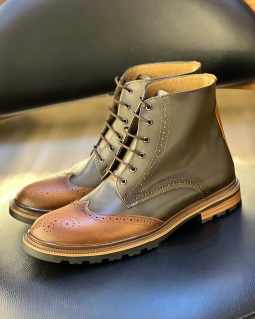 Bota piel miel verde con agujetas