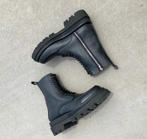 Bota de agujetas piel negro