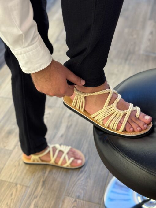 Sandalia hilo beige