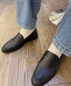 Alternative view of Mocasin piel negro